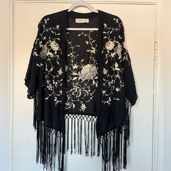 Abercrombie & Fitch Tops - Abercrombie and Fitch kimono